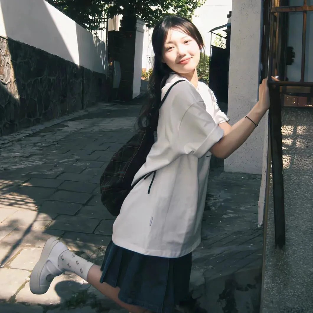 信赖 海报
